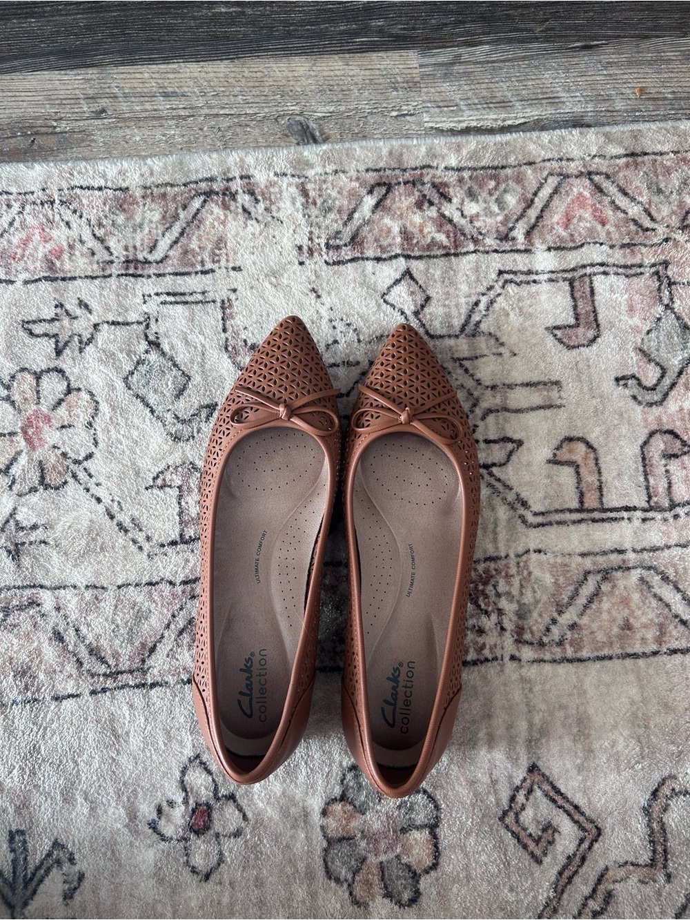 Clarks Pointed Toe Flats - Picture 2 of 4